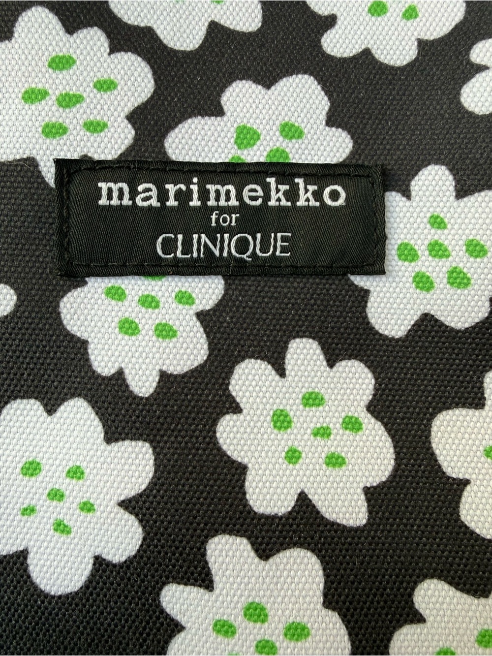 Marimekko Black Tote with White and Green Floral Print - Picture 5 of 7